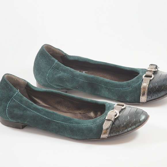 dark green flat shoes